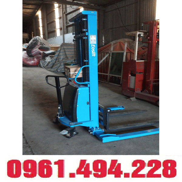 xe nâng bán tự động chân rộng