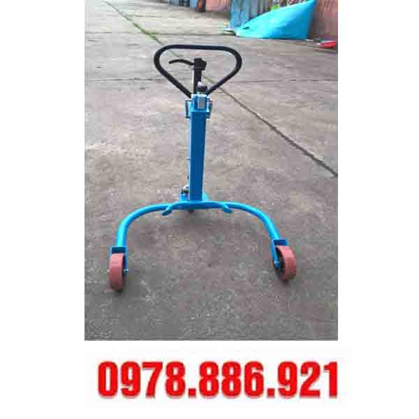 Xe nâng di chuyển phuy 250 kg