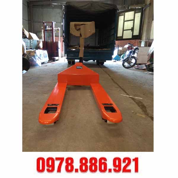xe nâng tay 5 tấn