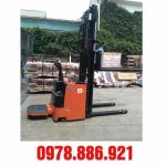 Xe nâng điện 1.5 tấn cao 4 mét