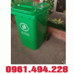 thùng rác công cộng