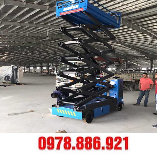 Thang nâng cắt kéo 12m