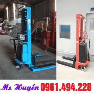 xe nâng bán tự động tại bình dương