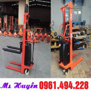 xe nâng bán tự động tại vũng tàu