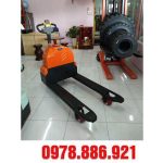 xe nâng điện thấp ept15